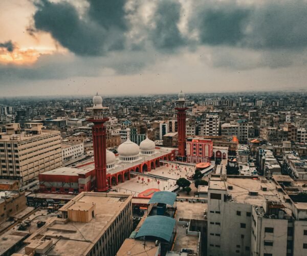 From Tea Shops to Touchscreens: Entertainment Habits in Pakistan Are Shifting Fast