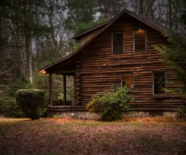 Easy Ways to Explore The Great Outdoors Without Roughing It